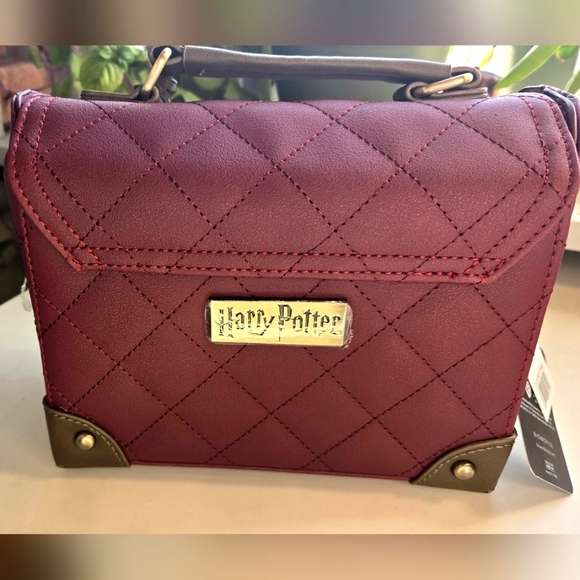Warner Bros. Harry Potter Gryffindor Quilted Burgundy Mini Handbag - Picture 2 of 10